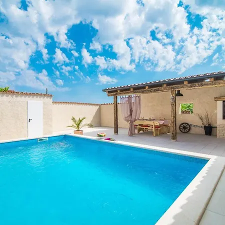 House Eleonora Barban