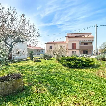 House Eleonora Apartament *