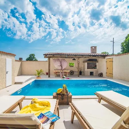 House Eleonora * Barban