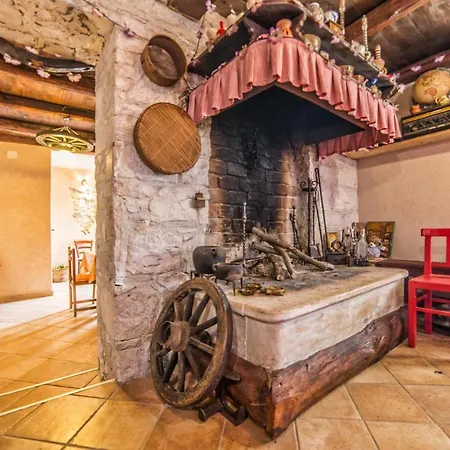 House Eleonora Apartment