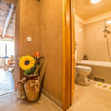 House Eleonora